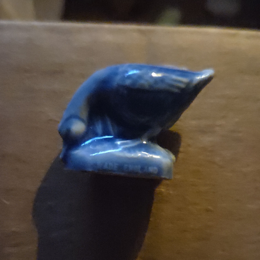 Red Rose Tea Wade England Blue Duck Figerine Vintage